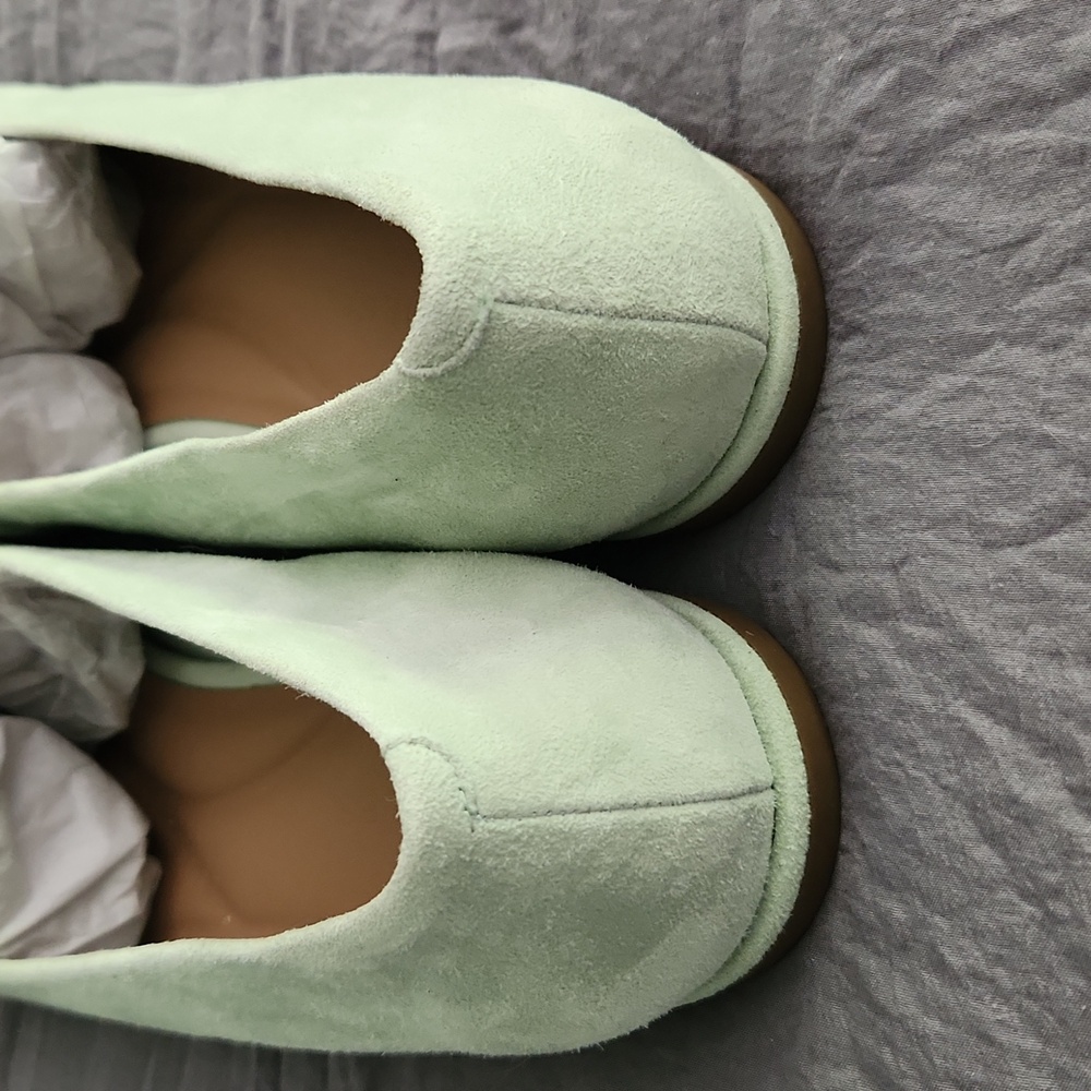 New AEROSOLES Mint Suede Loafers - Picture 3 of 6